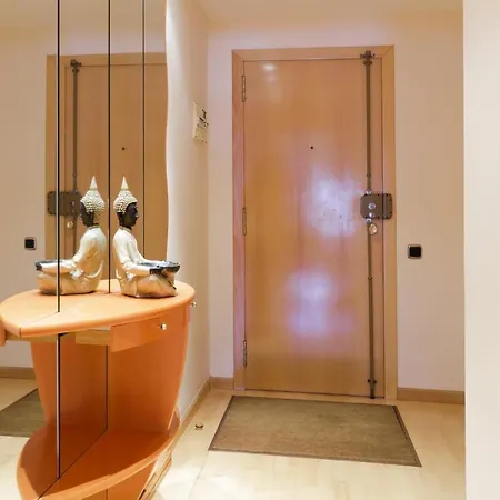 Apartment Lets Holidays 2 In *