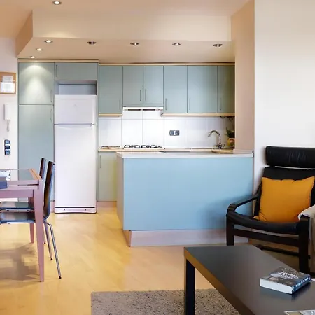 Apartment Lets Holidays 2 In *