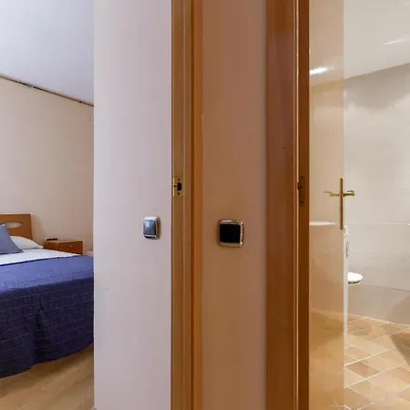 Apartment Lets Holidays 2 In *